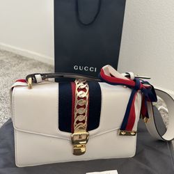 (Authentic!) Gucci White Calfskin Sylvie Shoulder Bag 