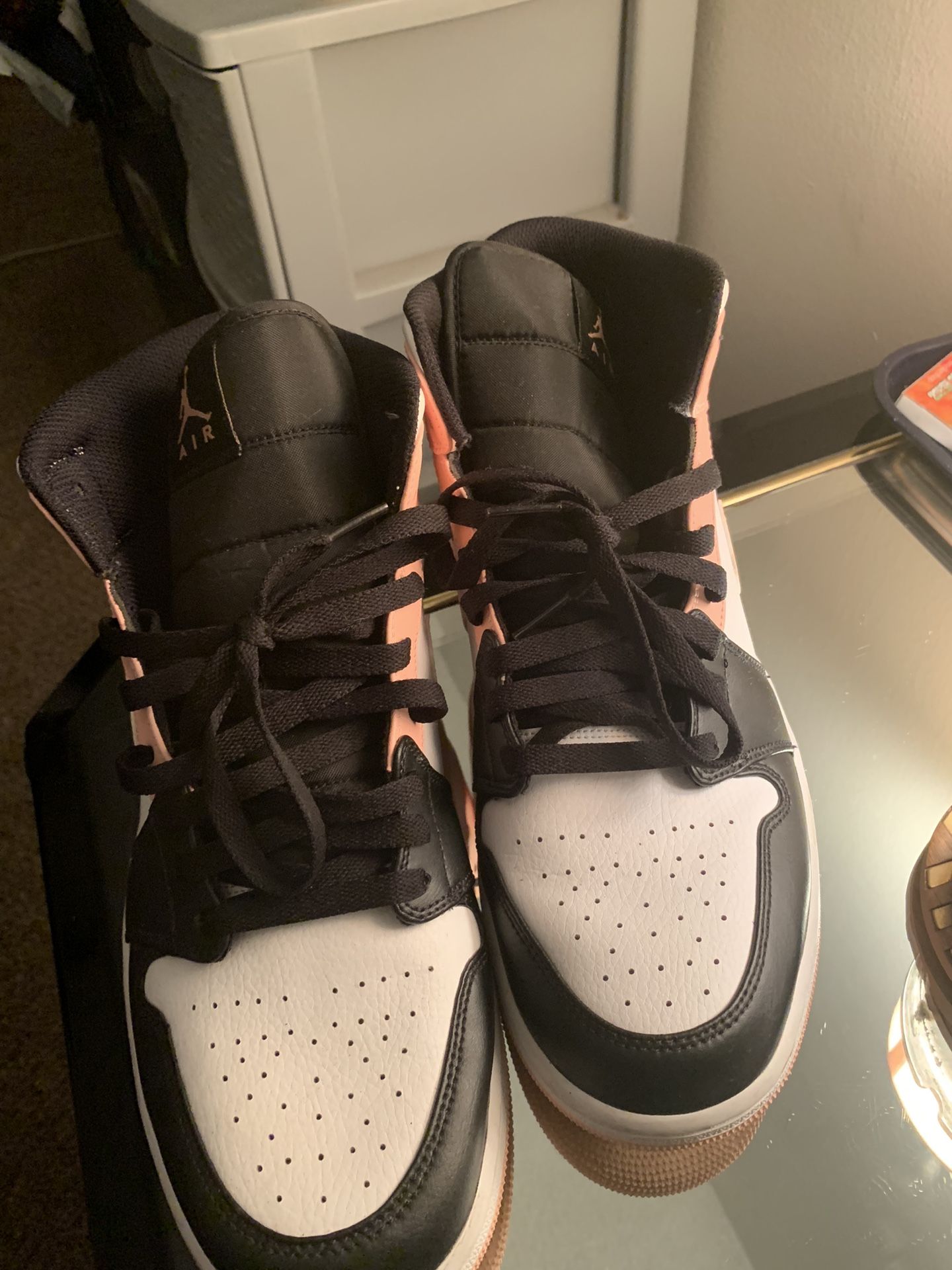 Jordan Mid 1