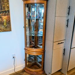 Vintage Bow-Front Oak Curio Cabinet – Lighted with Mirrored Back