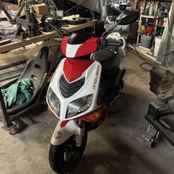 150cc GY6 4-Stroke Scooter – Reliable & Fun Ride