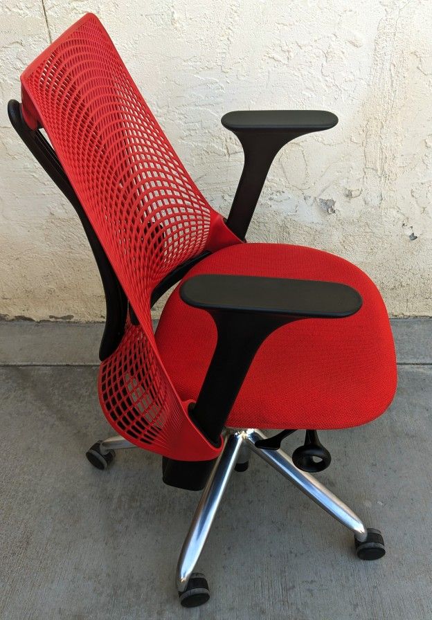 HERMAN MILLER SAYL OFFICE/ GAMING CHAIR