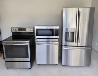 Kitchen appliances set