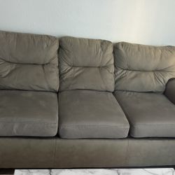 Couch & Sofa