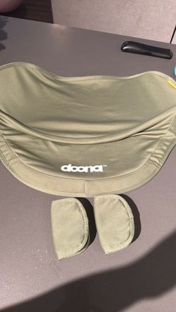 Doona Canopy & Shoulder Pads Set
