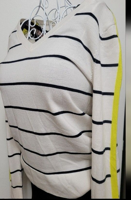 Woman's Banana Republic Top