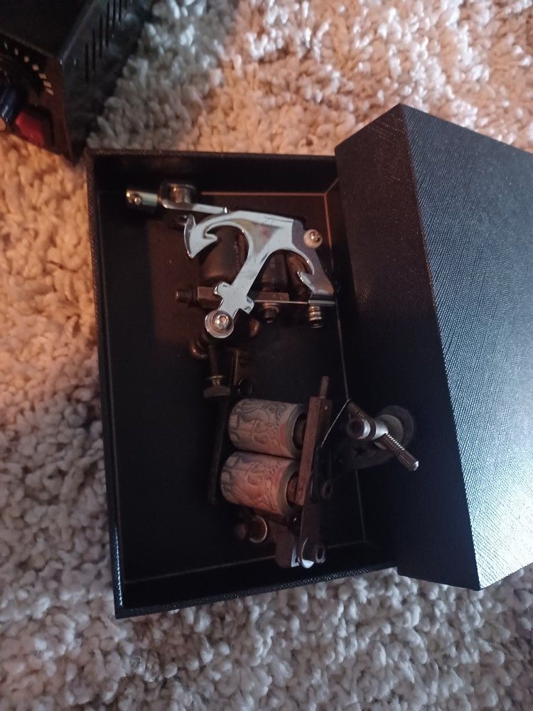 Tattoo Machine Lefty With All Power Accessories 
