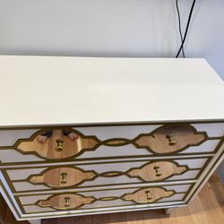 Custom Made Drawer Vanity 