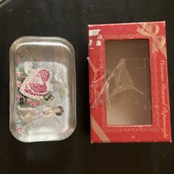 Twos Company Paperweight 