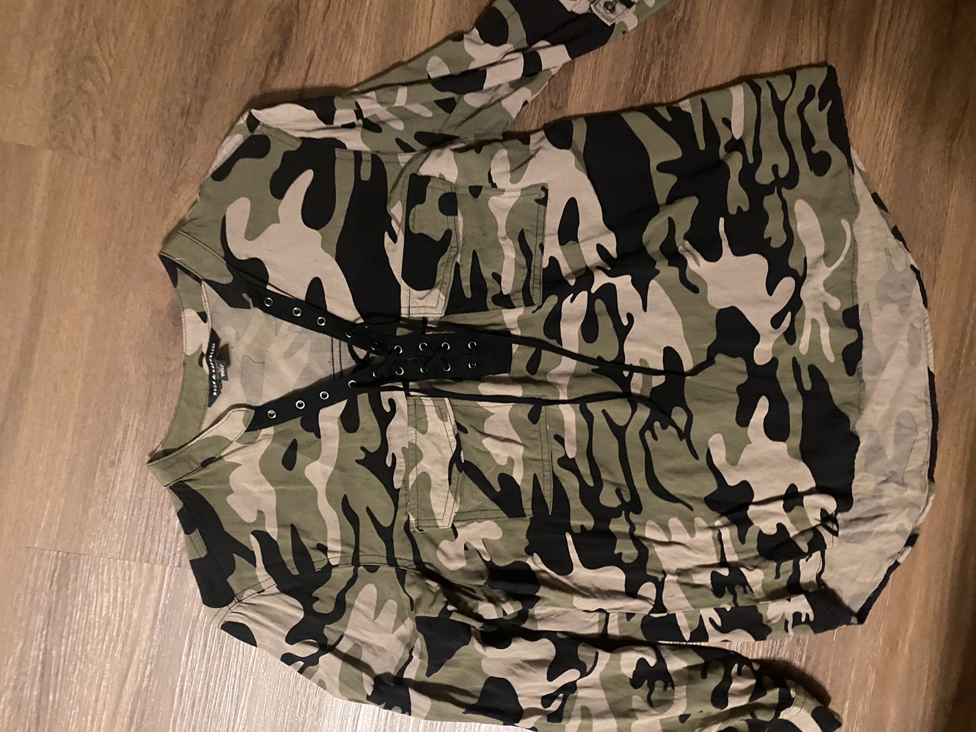 Rock And Republic Women’s Clothing Size Small Medium