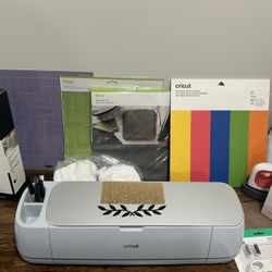 Cricut Maker 3, Mini Heat Press, Supplies 