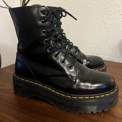 Dr. Martins Jadon Boot  Women’s Size 7