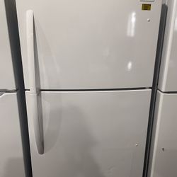 Frigidaire Top And Bottom Refrigerator 