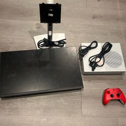 xbox,monitor,controller,wires