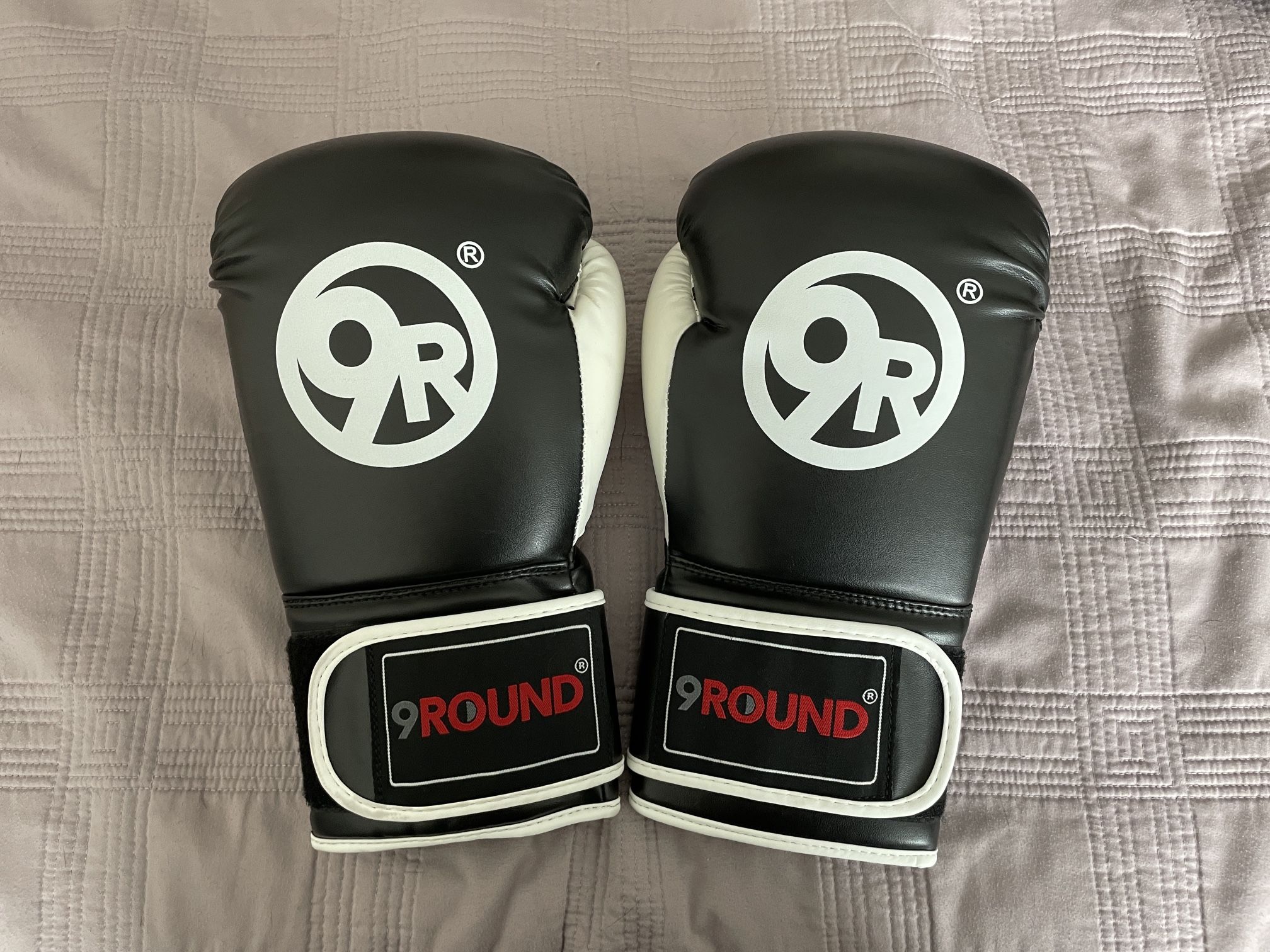 9Round Leather Boxing Gloves