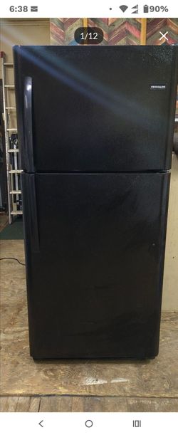 Frigidaire 21 Cu Ft Black Refrigerator/ Freezer