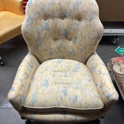 Arm Chair With Ottoman 