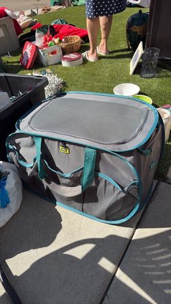 Soft dog crate