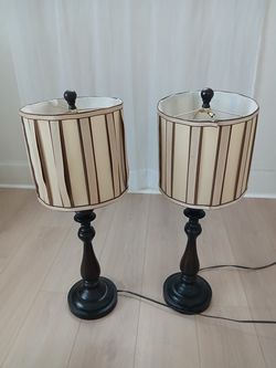 2 Vintage Style Table Lamps