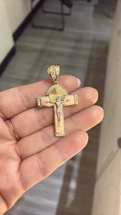 14 k gold cruz