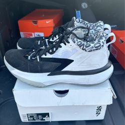 Nike Jordan Zion 1 Sz 11 Used
