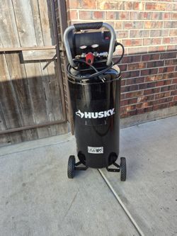 Husky Air Compressor 20 Gal. 200 PSI Oil Free Portable Vertical Electric Air Compressor