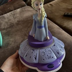 Elsa Nightlight And Sing Along Toy