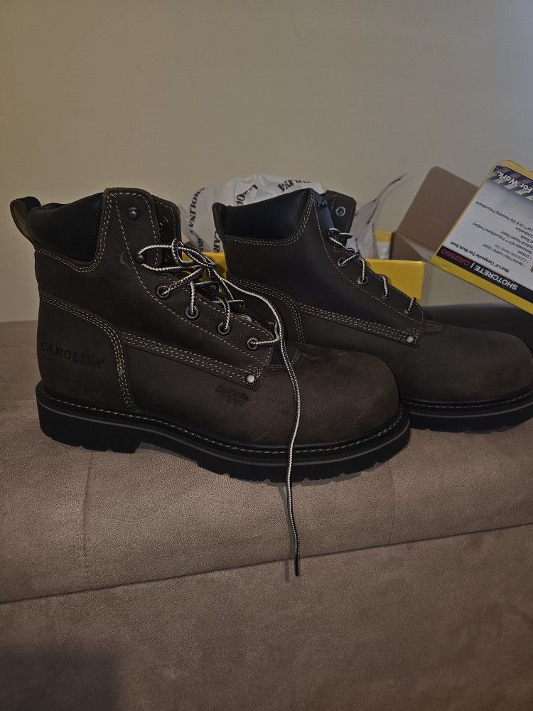 Construction boots