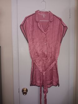 Victoria Secret Romper Pjamas Satin Color Pink ♥️ Size Large 