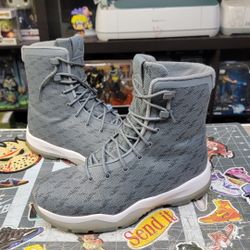 2016
Air Jordan Future Boot 'Cool Grey' Size 10