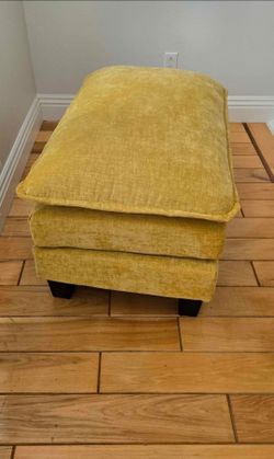 Mustard Ottoman