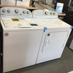 New Scratch And Dent Whirlpool Washer And Dryer Set. 1 Year Warranty 
