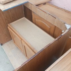 Free Kitchen Cabinets 