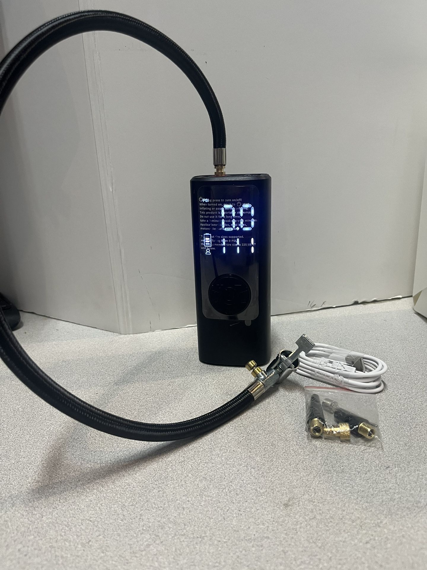 Tire inflator portable intelligent air Pump 150 psi Model AM21J1