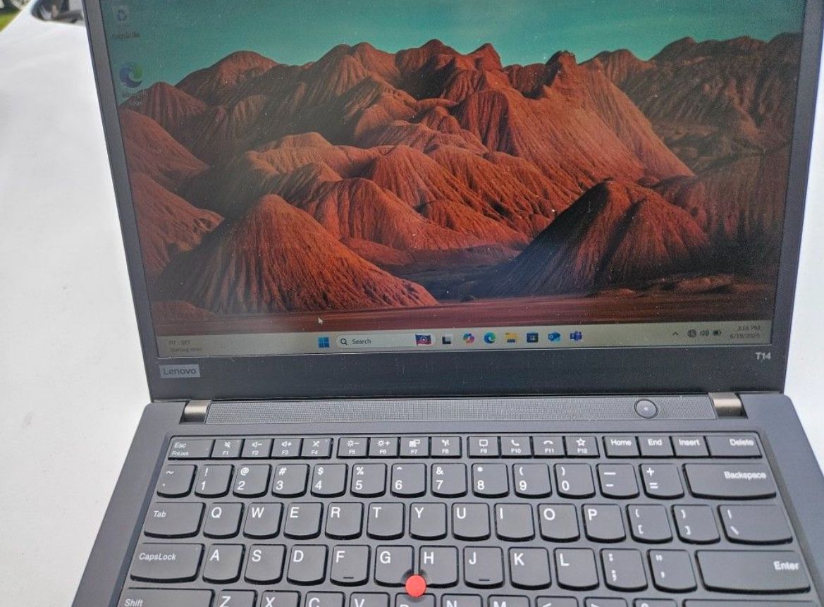 Lenovo Laptop 16gb SSD