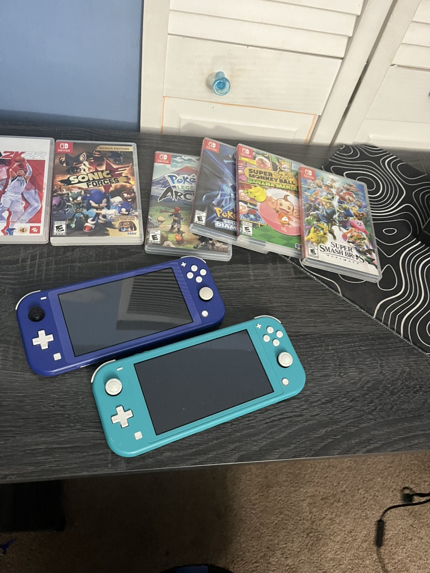 Nintendo Switch Bundle Lite