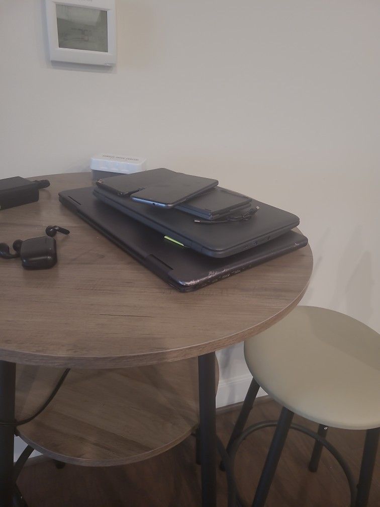 Laptop: Chrome Book & Samsung Spin