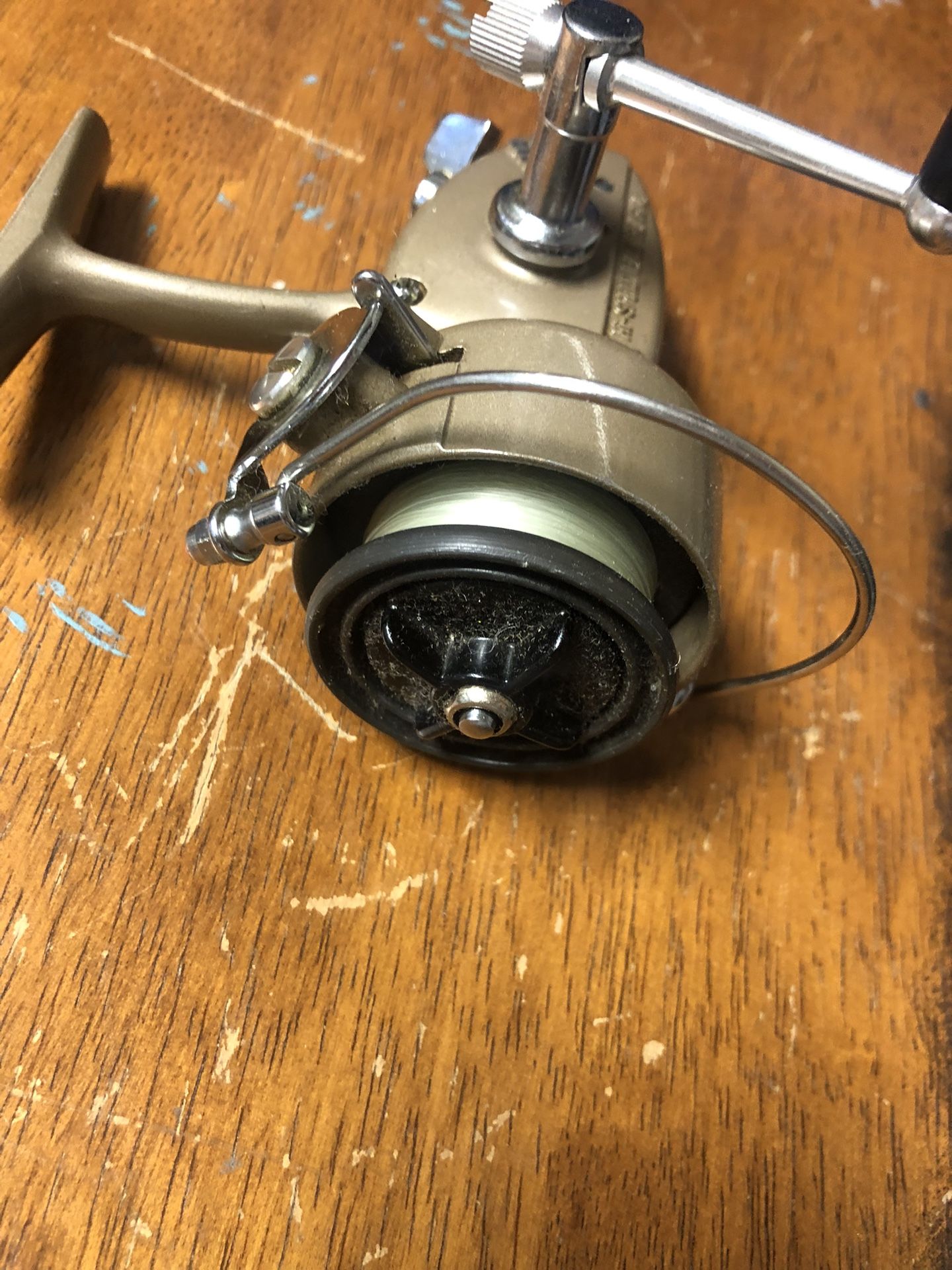 Old School Daiwa Fishing reel