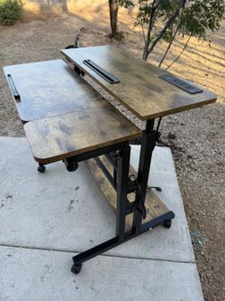 Rolling Desk Or Podium 