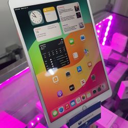 Apple iPad Pro 10.5 A1701 256GB WiFi Bluetooth Silver  Excellent