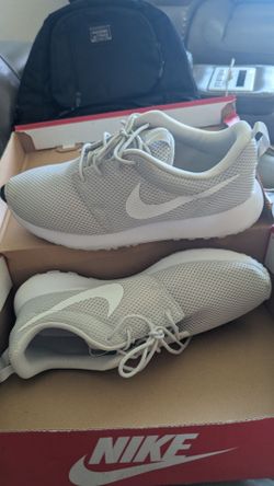 Nike size 10 used in great condition Main and Gilbert rd size golf shoes