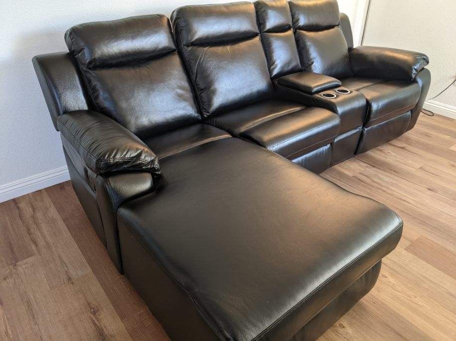 New Black Recliner Sectional Couch! Free Delivery 🚚! Financing Available ! 