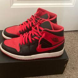 Air Jordan 1 Mid