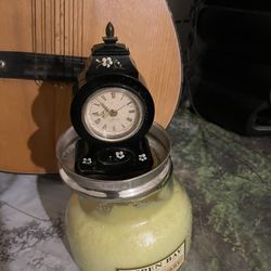 - [ ] VNG Schweppes Electreic clock