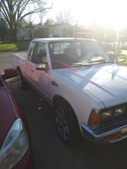 Classic datsun 1983 for trade Old Trucks