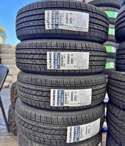 225/65/17 Kumho Solus TA51 4 new tires installed and balanced included
