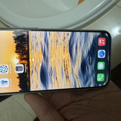 iPhone 16 Pro Max Gold Unlocked 