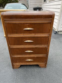 VINTAGE DRESSER