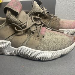 Adidas Lifestyle Shoes 