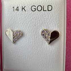 Beautiful Earring  14K Gold 