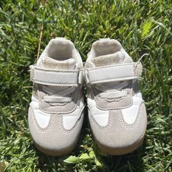 Toddler sneakers